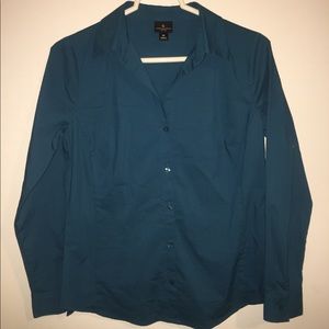 Worthington blue button down women’s dress shirt